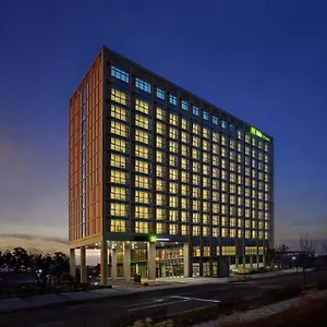 Ibis Styles Ambassador Airport T2 ホテル