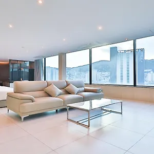 https://shire-seomyeon-47288.hotelsinbusan.com